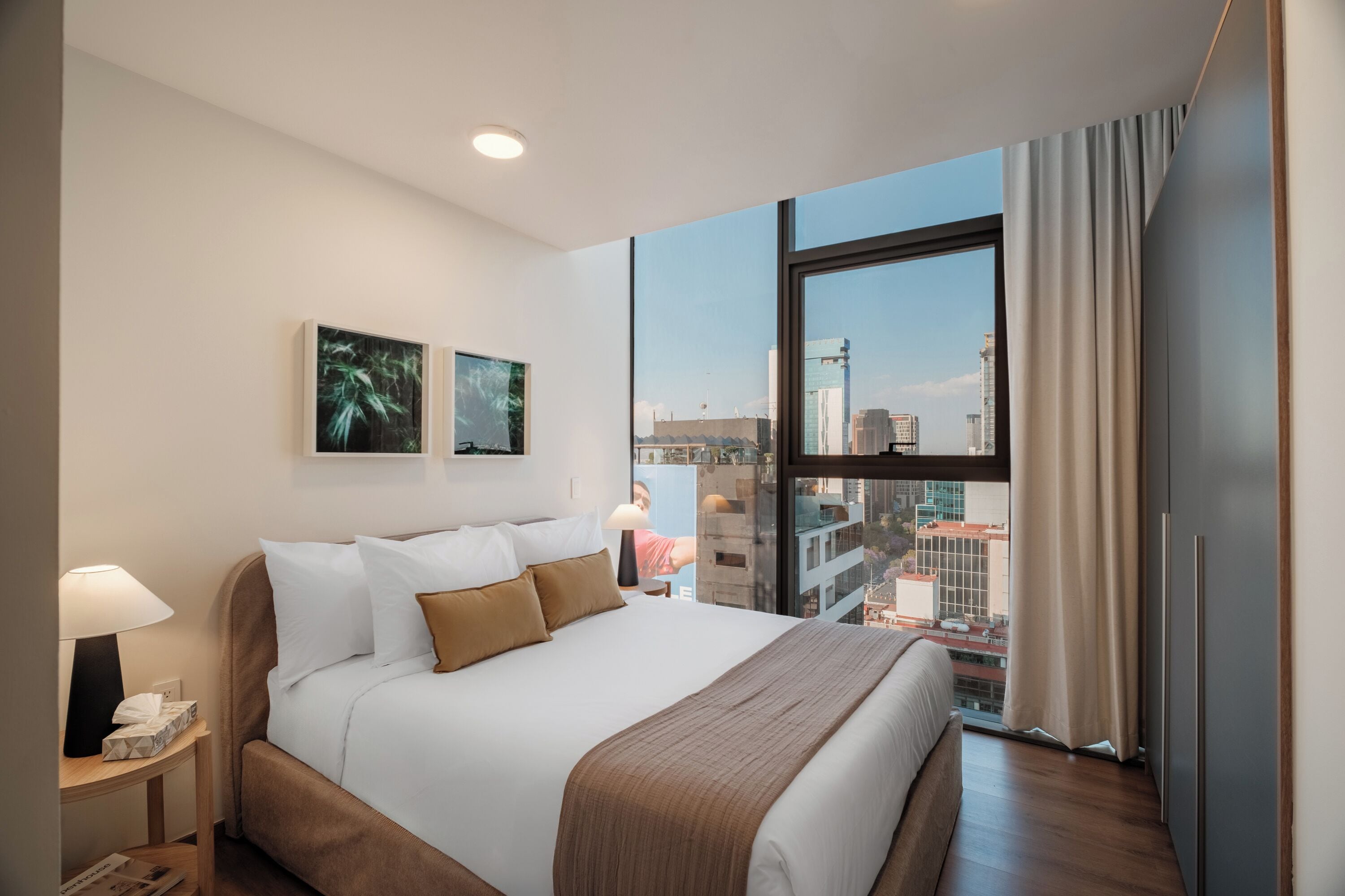 Departamento Deluxe | Caja de seguridad en la habitación y cortinas blackout 