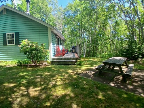 Two-Bedroom Two-Bathroom Vacation Home - Pet Friendly!