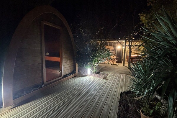 vue de nuit sauna et bain nordique