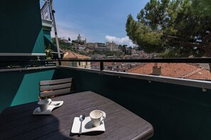 Outdoor dining - Vrbo Property (Sanremo)
