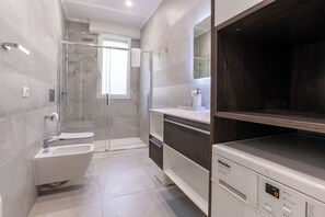 Bathroom - Vrbo Property (Sanremo)