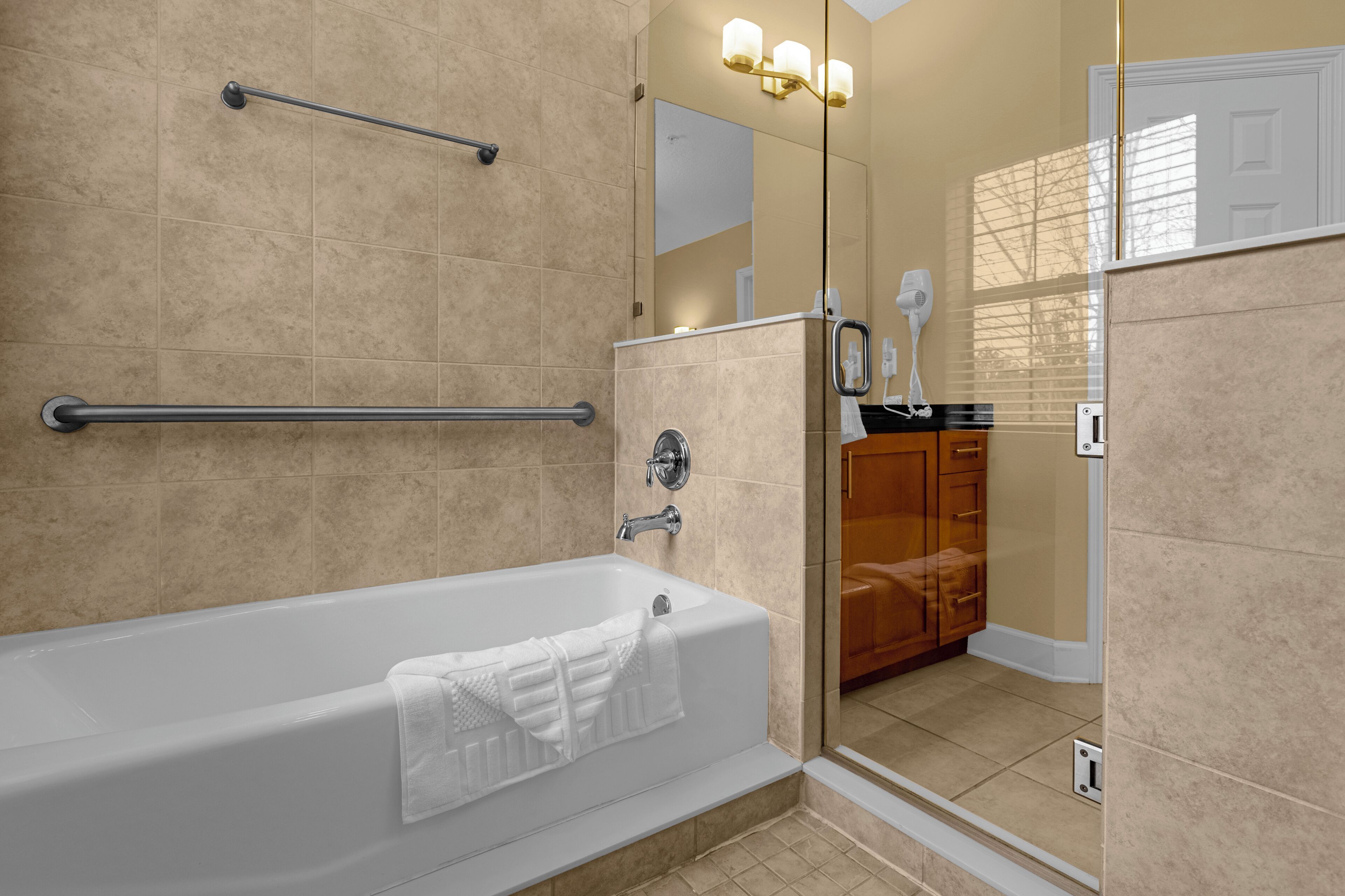 Family Townhome, 4 Bedrooms, Garden View | Bathroom