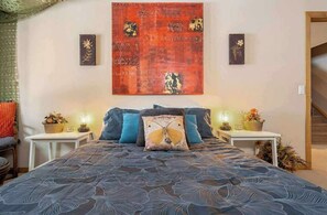 1 bedroom, iron/ironing board, WiFi, bed sheets - Serenity Retreat with quick access to the mountains! Pet-Friendly! (Calgary)