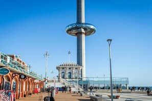 Room - Oriental Place (Brighton)