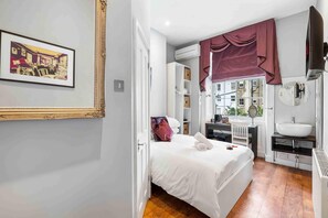 Apartment - Oriental Place (Brighton)