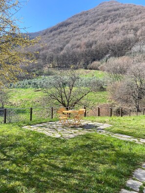 Outdoor dining - Vrbo Property (Follina)