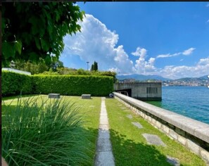 Property grounds - Cozy Lugano Retreat with Attractions, Pool & Beach (Paradiso)