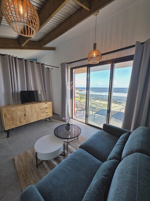 Living area - Loft with sea view, A/C and parking (Saint-Pierre)