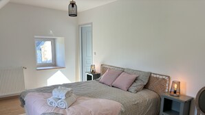 3 Schlafzimmer, Bügeleisen/Bügelbrett, kostenloses WLAN, Bettwäsche