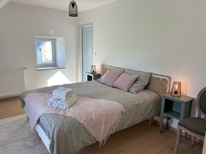 3 Schlafzimmer, Bügeleisen/Bügelbrett, kostenloses WLAN, Bettwäsche