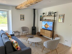 Living area - Cottage "La Mancellière" (Baguer-Pican)