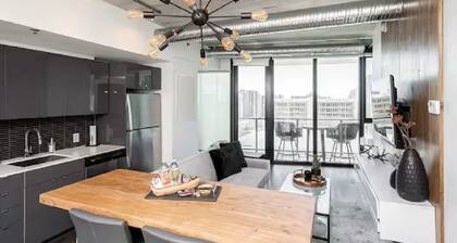 Modern High-Rise Condo | 2 Bed | 1 Bath |