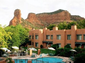 Pool - 1BDRM TOWNHOUSE BELL ROCK INN SLEEPS 4 POOLS, HOT TUB, GAMES, RED ROCK VIEWS (Sedona)