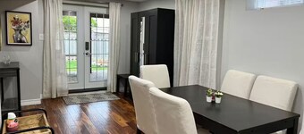 Cozy Guest Suite by Downtown Bayview and Mulock Newmarket + Bonfire