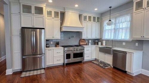 Historic Elkins Home w/ Covered Front Porch • Walk to Downtown