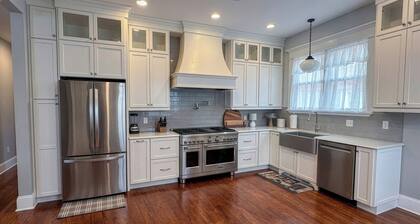 Historic Elkins Home w/ Covered Front Porch • Walk to Downtown