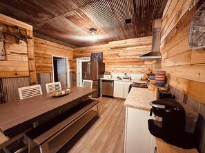 Dining - Perfect Pickwick Stay • Near Marinas & Local Favorites (Counce)