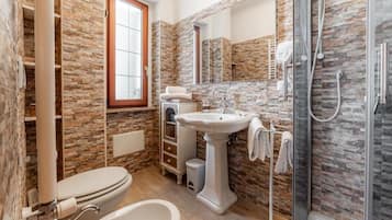 Apartment, Meerblick | Badezimmer