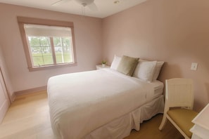 4 habitaciones, tabla de planchar con plancha, wifi y ropa de cama
