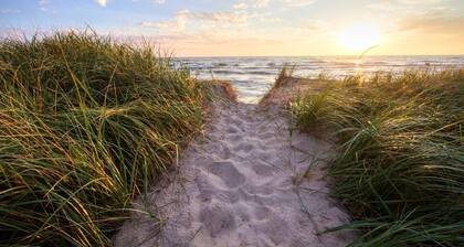 Harborside Grand Haven - Walk to Lake Michigan