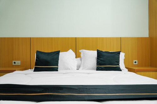Hotel O near Pelabuhan Pangkal Balam for