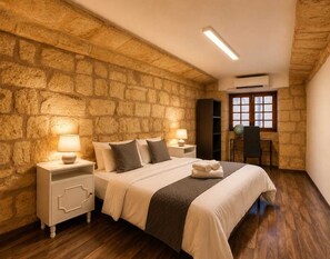 4 bedrooms, iron/ironing board, free WiFi, bed sheets