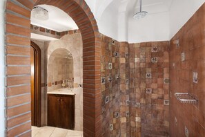 Shower, bidet, shampoo - Alcova Apartment – Terrace with a View of Positano (Positano)
