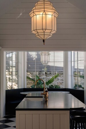 Dining - Wedged Inn (Dunmore Town)