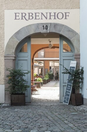 Front of property - Erbenhof (Weimar)