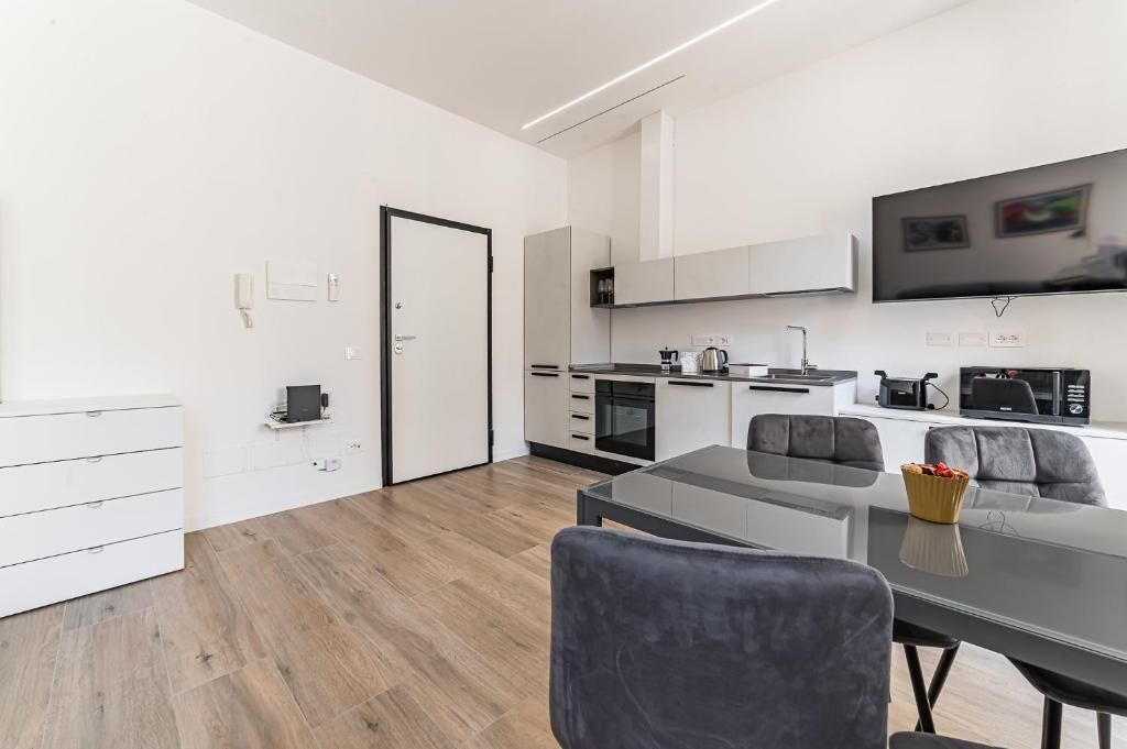 Apartamento básico | Cocina privada | Frigorífico, microondas, horno y placa de cocina