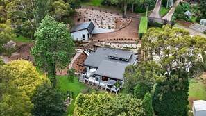 Exterior - Arcadia Cottage - spacious, stylish Highlands stay for families and groups near Bowral (Bowral)