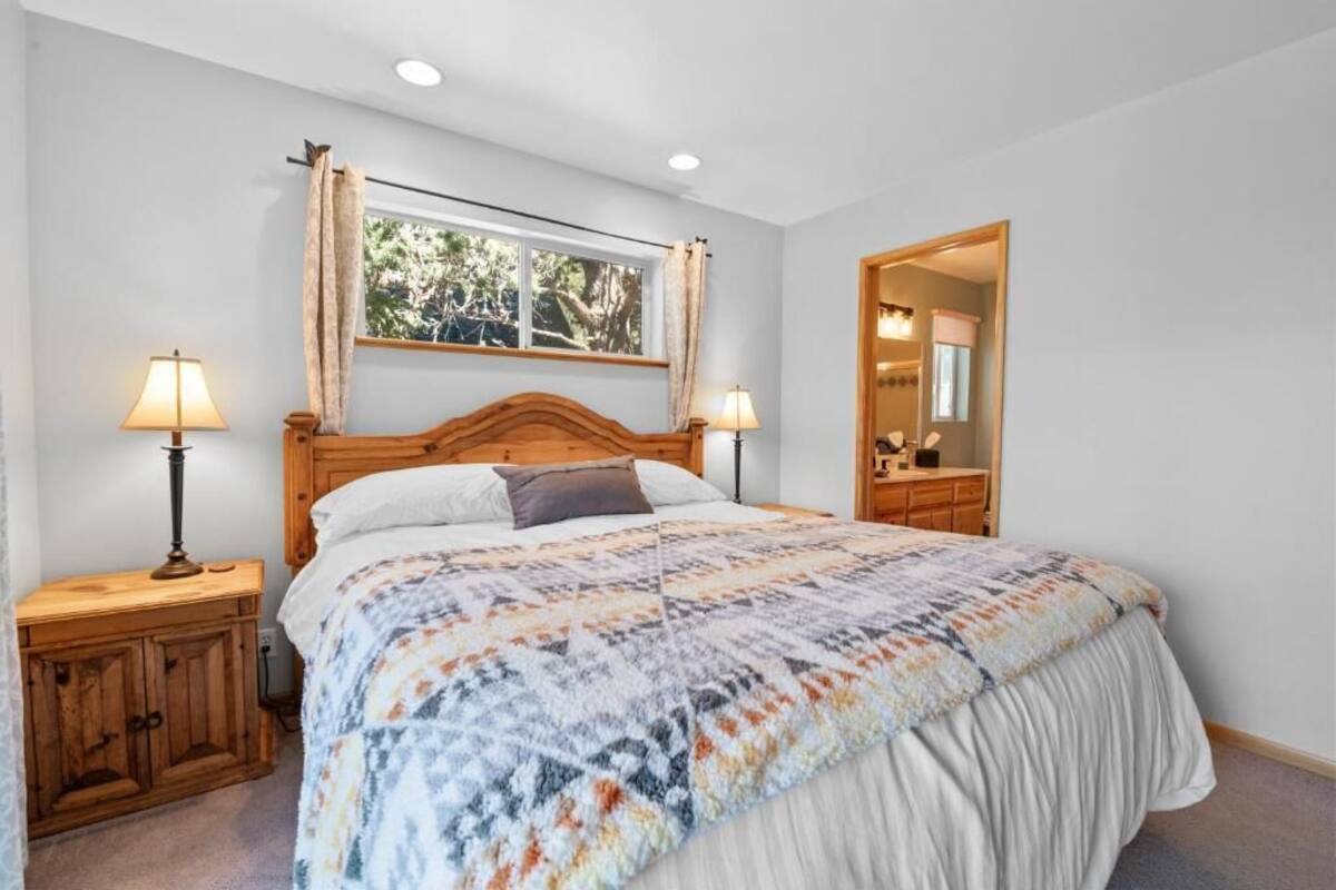 Hus Basic - balkong - utsikt mot bergen