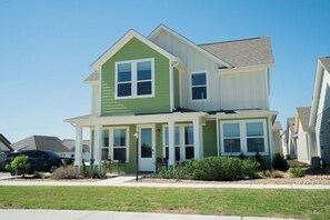 Exterior - Green Haus Hill Country Retreat by Gruene Sleeps 7 (New Braunfels)