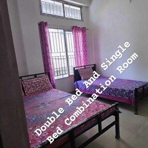 Habitación básica doble, balcón, vistas a la ciudad | Miscelánea