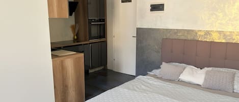 1 室のベッドルーム、WiFi、ベッドシーツ