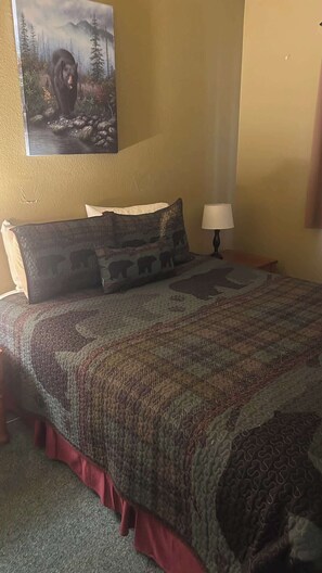 WiFi - McCall Gem, Pet Friendly,  Fully Fenced, Fire Pit! (McCall)