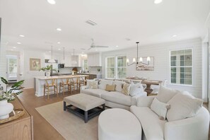 TV - Splash Pad- Dog Friendly- Seacrest Beach! (Rosemary Beach)