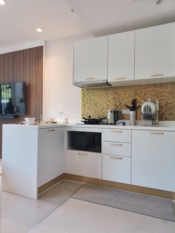 Shared Dormitory, 1 Bedroom, Accessible | Interior - Room-city Condo Phuket Walk to Central (Wichit)