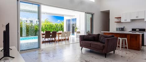 Villa, 3 Bedrooms, Accessible, Private Pool | Living room