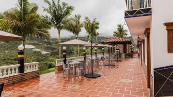 Family Room, Mountain View | Terrace/patio