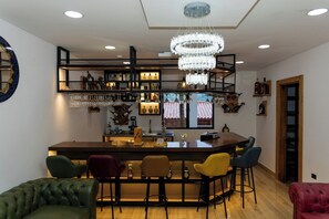 Family Room, Mountain View | Bar (on property) - Ecohotel Dubai Del Oriente (el peñol)