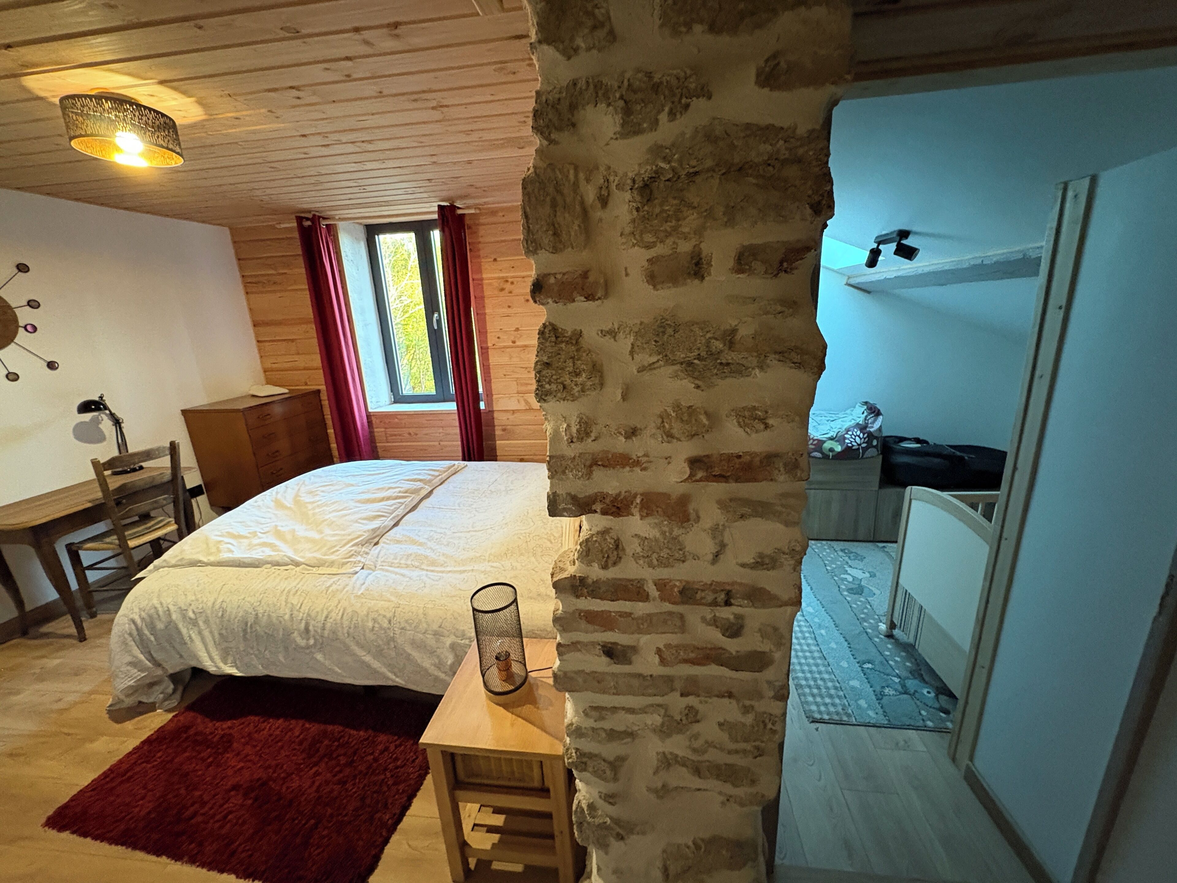 3 bedrooms, WiFi, bed sheets