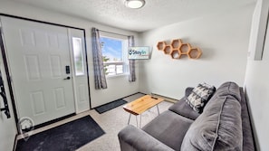 TV - The Little Dipper - 1 Bdrm Mountain Suite (Kimberley)