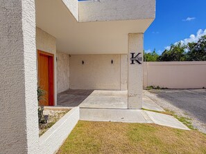 Exterior detail - Luxury Getaway: Private Pool Home with Smart Features (Punta Cana)