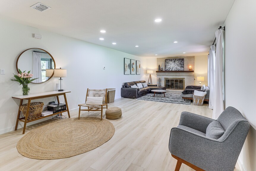 Group Getaway: Luxe Riverfront Gem In Los Fresnos! - La Paloma, TX