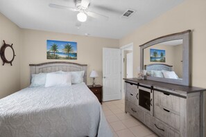 3 bedrooms, desk, iron/ironing board, travel cot - Beach like a Local! Beach House w/Pool 3/2 - Pet Friendly (Pensacola Beach)
