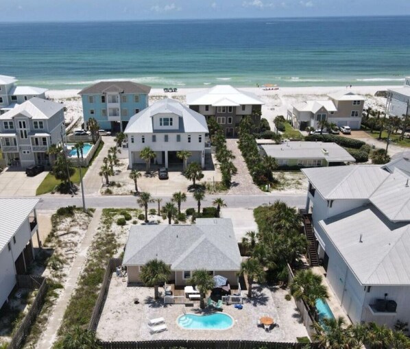 Exterior - Beach like a Local! Beach House w/Pool 3/2 - Pet Friendly (Pensacola Beach)