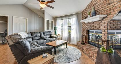 Families w/ Pets! Emerald Coast Home 9 Mi to Beach