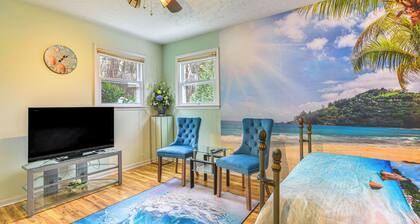 Hot Tub, Home Gym, Decks! Retreat 9 Mi to Mt Airy