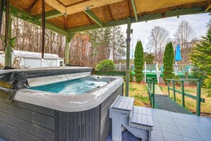 Tina de hidromasaje al aire libre